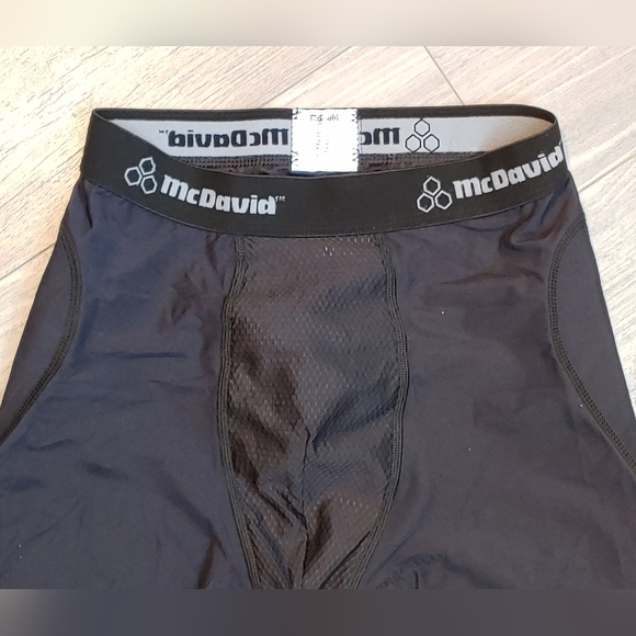 McDavid Premium Compression Shorts Ultra W/Cup Pocket Black Size Medium. - Picture 3 of 14